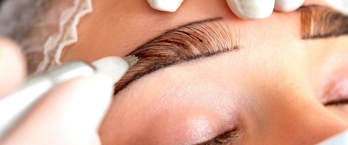 ¿Cuánto tiempo dura en promedio el procedimiento de microblading pelo a pelo en Ávila?