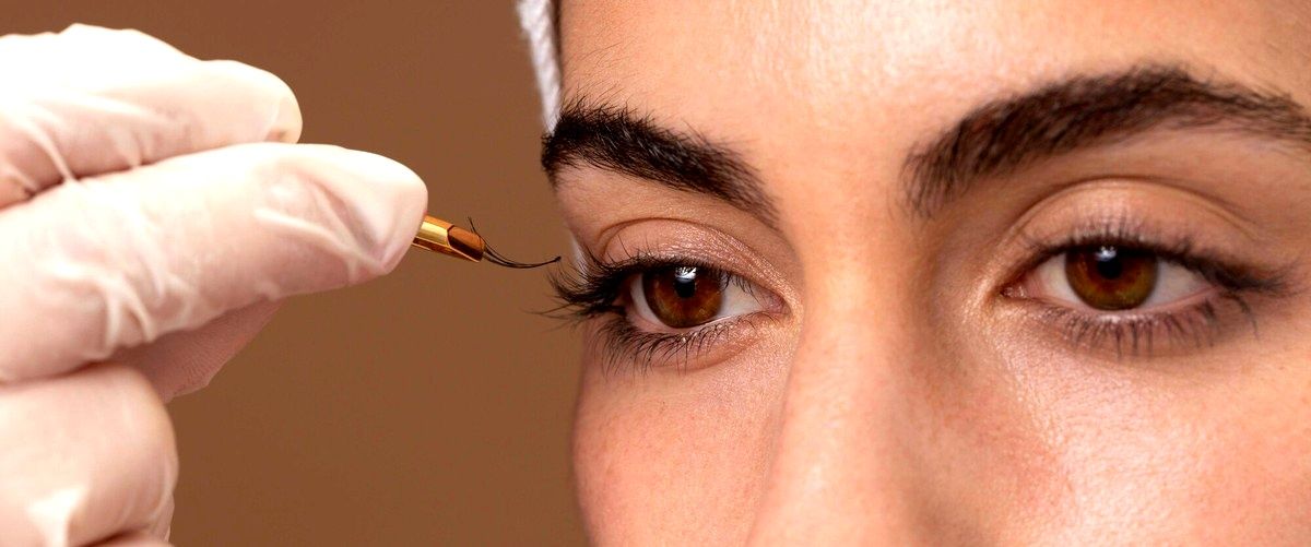 ¿Es doloroso el procedimiento de microblading?