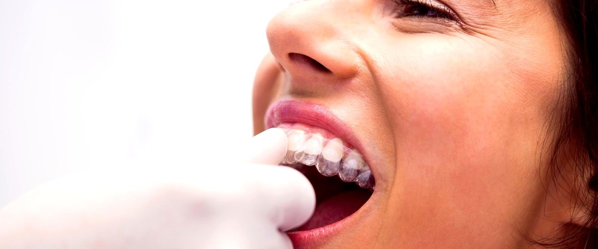 ¿Es doloroso usar ortodoncia invisible?