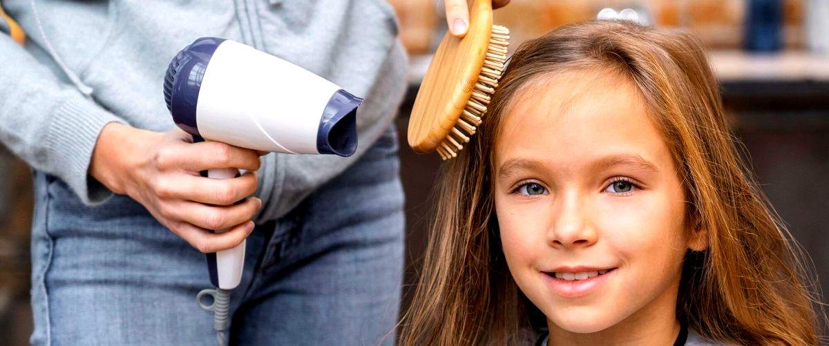 ¿Es necesario pedir cita previa en una peluquería infantil en Málaga?