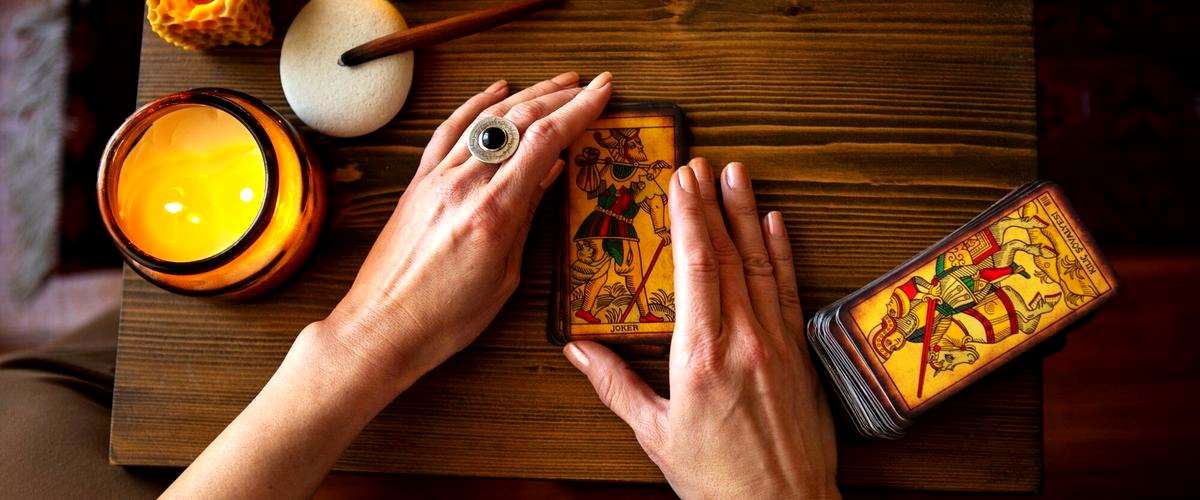 ¿Es posible hacer consultas de tarot por teléfono?