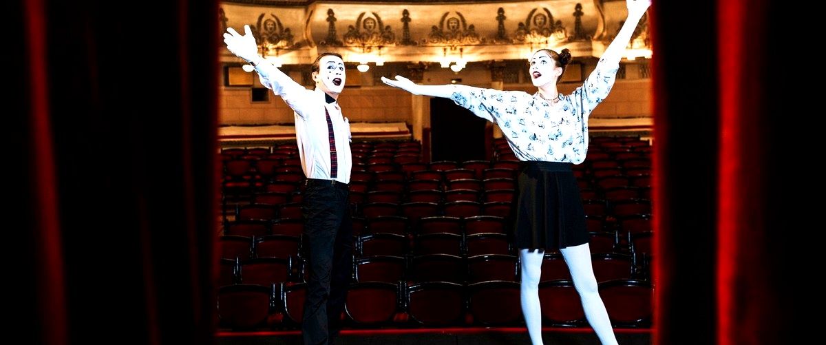 ¿Existen descuentos o promociones especiales para estudiantes o grupos en los teatros de Orense?