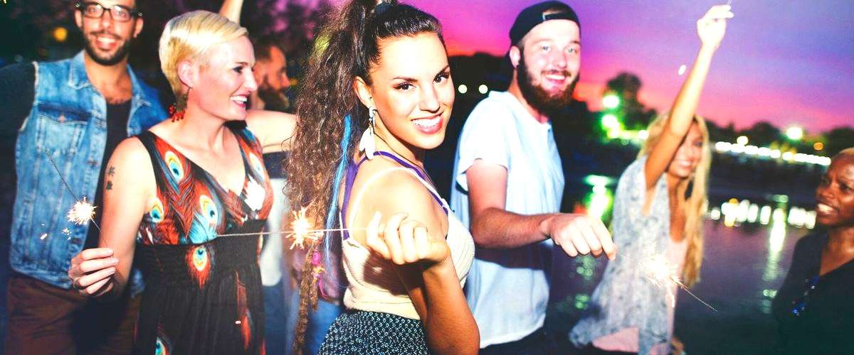 ¿Existen promociones especiales o descuentos en las discotecas de Elche?