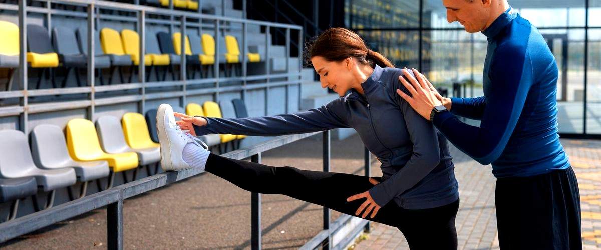 ¿Qué actividades o ejercicios ofrecen los entrenadores personales en Pamplona?