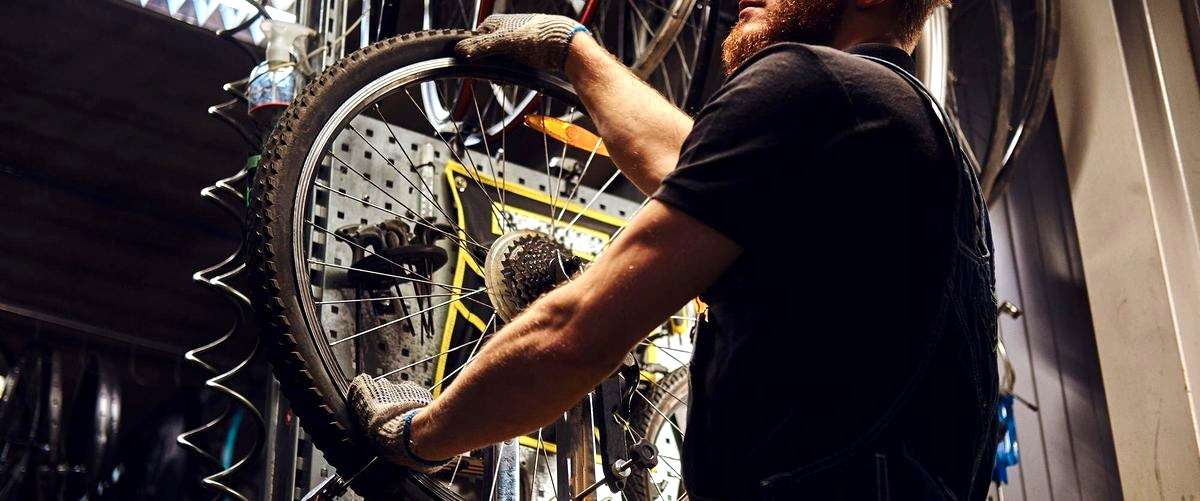 ¿Qué elementos se incluyen en un servicio de reparación de bicicletas?