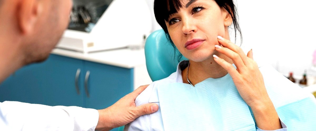 ¿Qué factores influyen en el precio de un implante dental en Lugo?