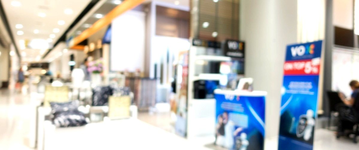 ¿Qué marcas de productos de informática se pueden encontrar en estas tiendas?