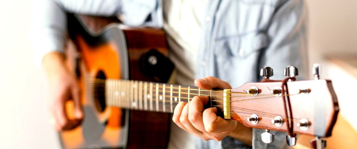 ¿Qué marcas y modelos de guitarras suelen tener disponibles?