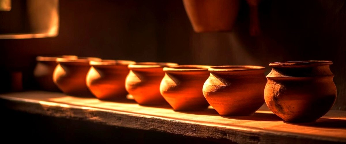 ¿Qué materiales se utilizan comúnmente en los talleres de cerámica en Pontevedra?