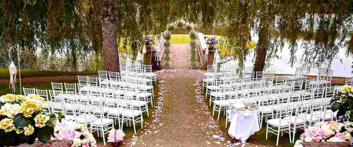 ¿Qué opciones de decoración y ambientación ofrecen los lugares para bodas en Toledo?