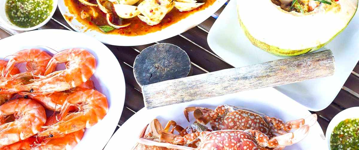 ¿Qué servicios adicionales ofrecen estos restaurantes asturianos en Pozuelo de Alarcón?