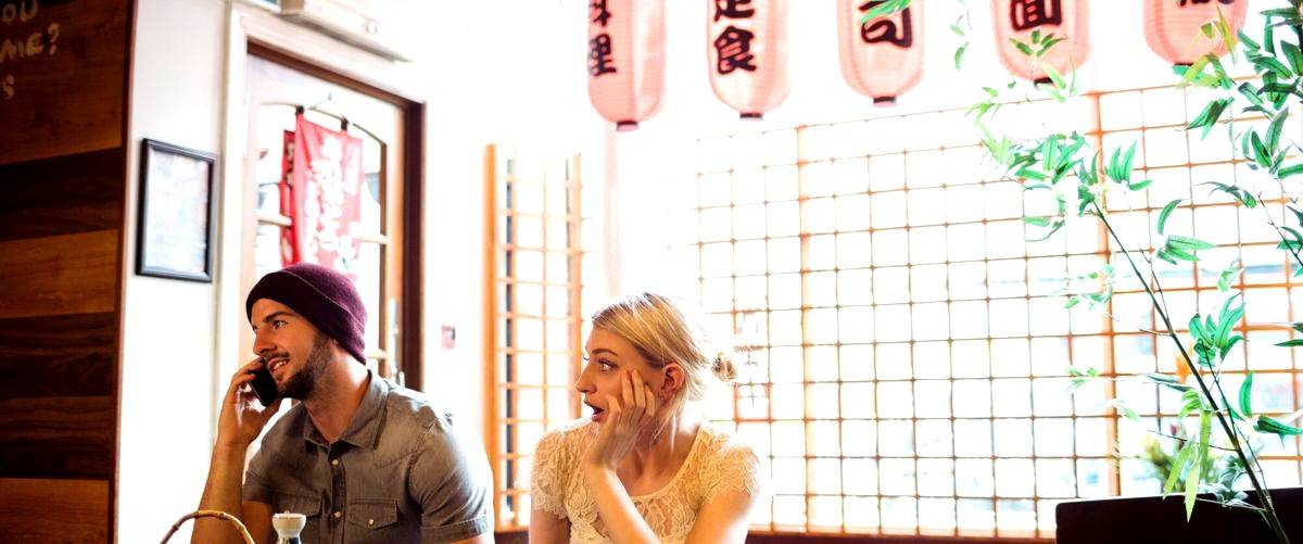 ¿Qué servicios adicionales suelen ofrecer los restaurantes japoneses en Ávila?