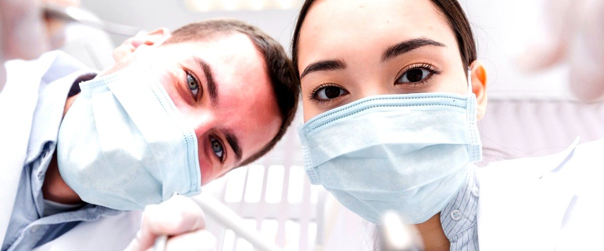 ¿Qué servicios incluye la atención dental proporcionada por la Seguridad Social?