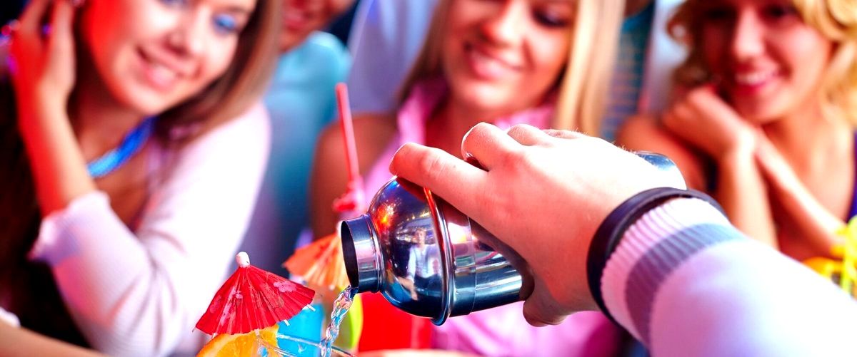 ¿Qué servicios ofrecen las discotecas en Elche?
