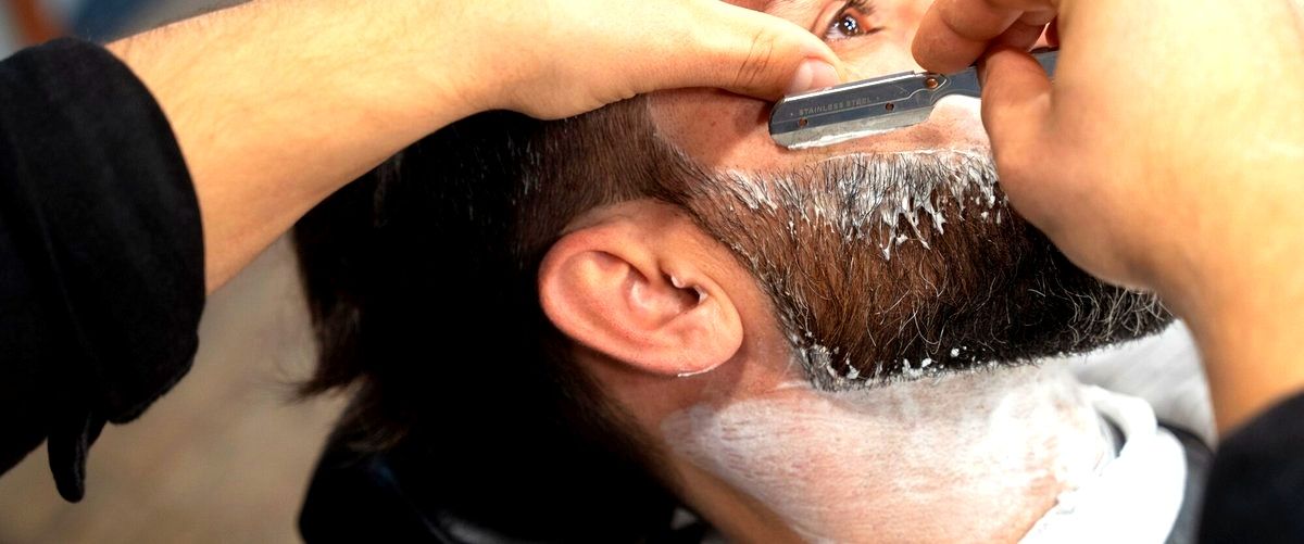 ¿Qué servicios se incluyen en un servicio de barbería en Cáceres?