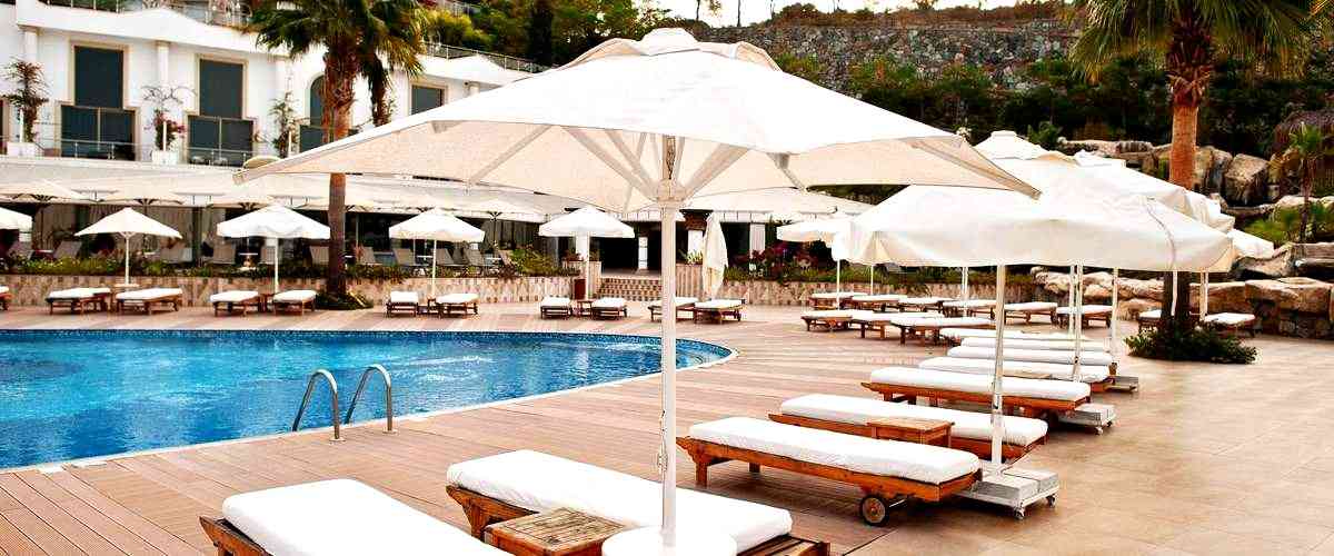 ¿Qué tipo de instalaciones y comodidades suelen ofrecer los hoteles en Cartagena?