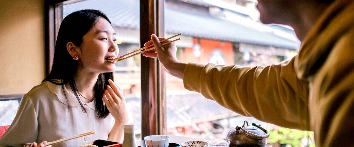 ¿Qué tipo de sushi se puede encontrar en los restaurantes japoneses de Salamanca?