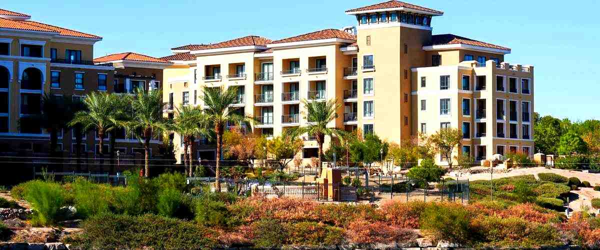 ¿Qué tipos de habitaciones están disponibles en los alojamientos de Alcorcón?