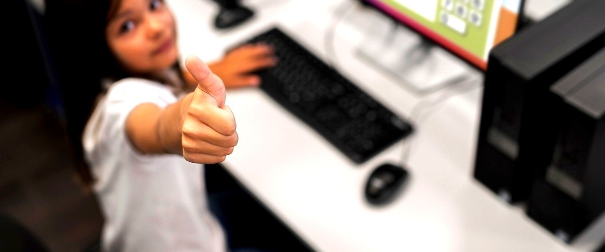 ¿Qué tipos de productos puedo encontrar en una tienda de informática?