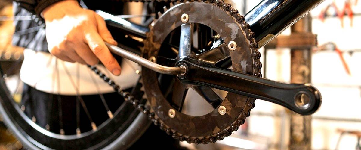 ¿Qué tipos de reparaciones se pueden hacer en un taller de bicicletas?