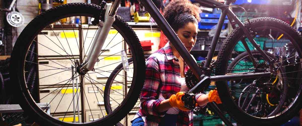 ¿Qué tipos de reparaciones se pueden realizar en un taller de bicicletas?