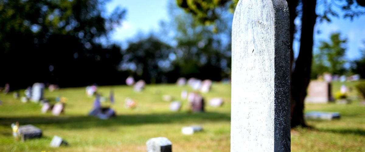 ¿Qué trámites se encargan las funerarias en caso de fallecimiento?