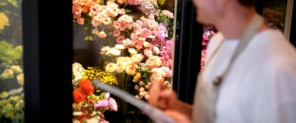 ¿Quién realiza arreglos florales o vende flores en las floristerías de Mataró (Barcelona)?