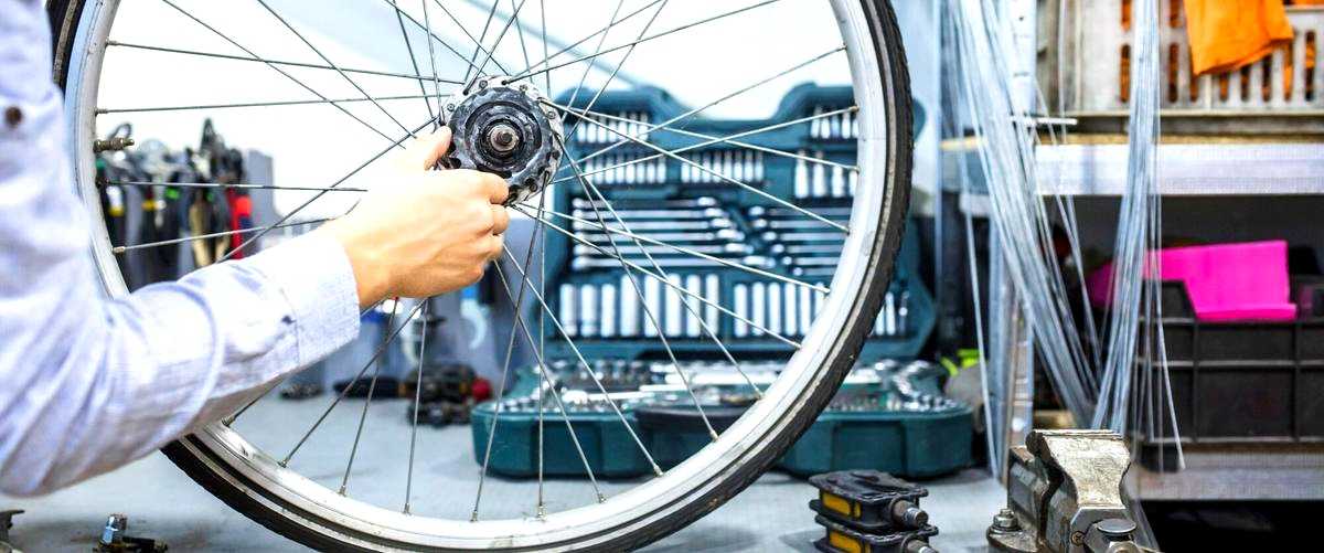 ¿Quién se encarga de reparar las bicicletas en talleres de Alcalá de Henares (Madrid)?